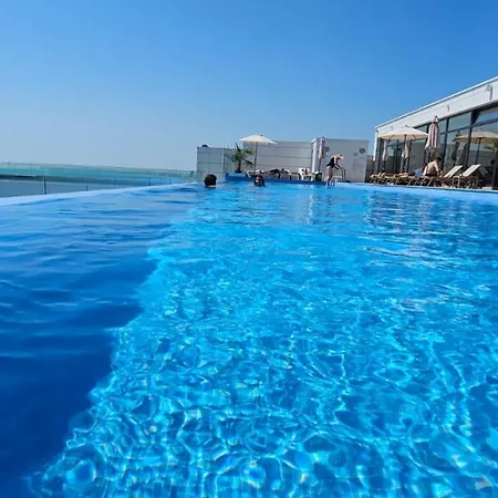 Infinity Boutique - Gym Roof & Apartment Navodari