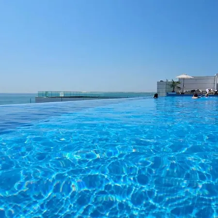 Infinity Boutique - Gym Roof & Apartment Navodari