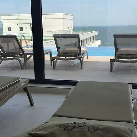 Infinity Boutique - Gym Roof & Apartment